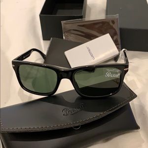 Authentic Persol men po3048s cool & distinguished